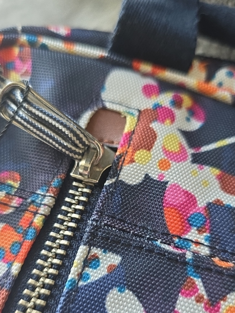 Vera Bradley Navy Floral Zip Cooler - Picture 10 of 16